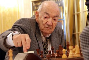 Le Grand Maître International Viktor Kortchnoï en 2015. Vice-champion du monde d‘échecs 1978-1984, champion d‘URSS 1960, 1962, 1964-1965 et 1970