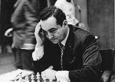 Le GMI Mark Taïmanov, Champion d‘URSS en 1956 et l‘un des meilleurs joueurs mondiaux des années 1950 aux années 1970