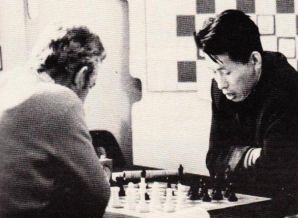 Le Maitre International d‘échecs Liu Wenzhe, le premier joueur d‘échecs chinois à vaincre un Grand Maître International